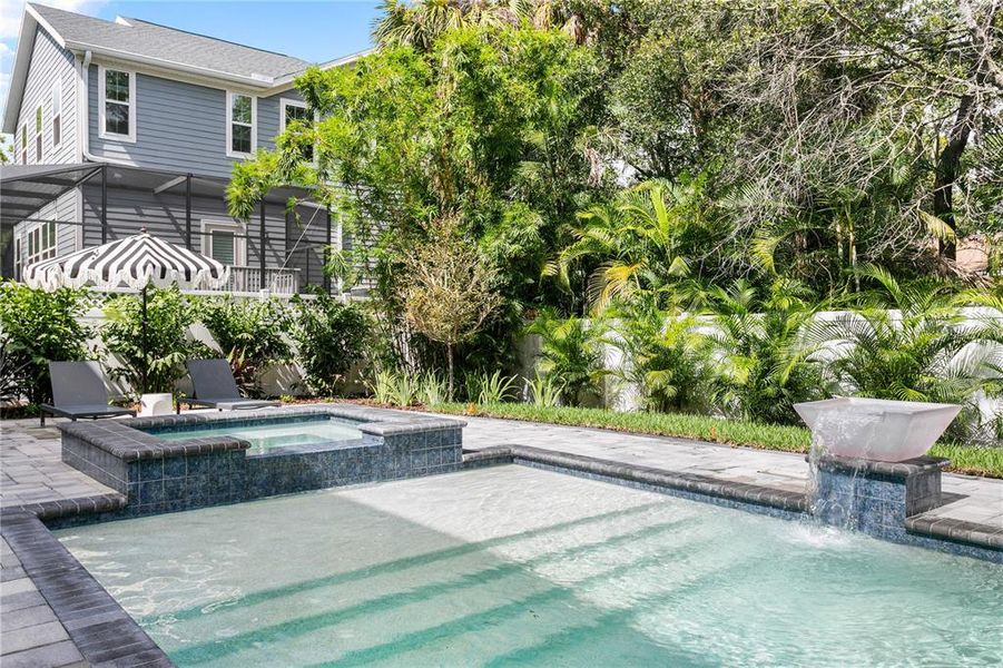 Image 85 of a home in .