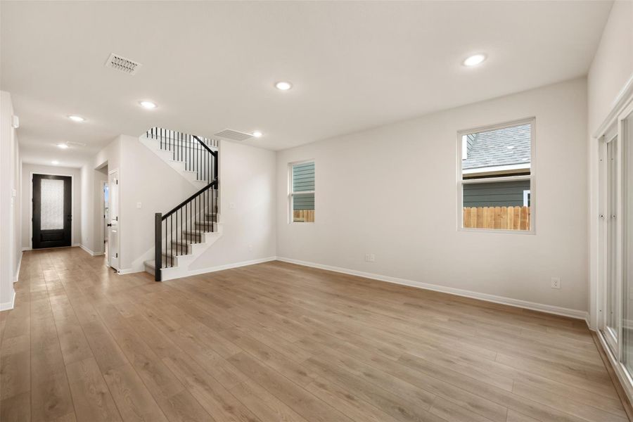 Spacious, unfurnished interior of a new home in Patterson Ranch, Georgetown (Image 19).