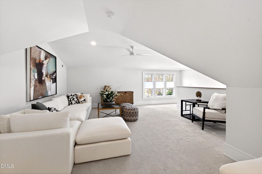 Carson (76) Carson (76)