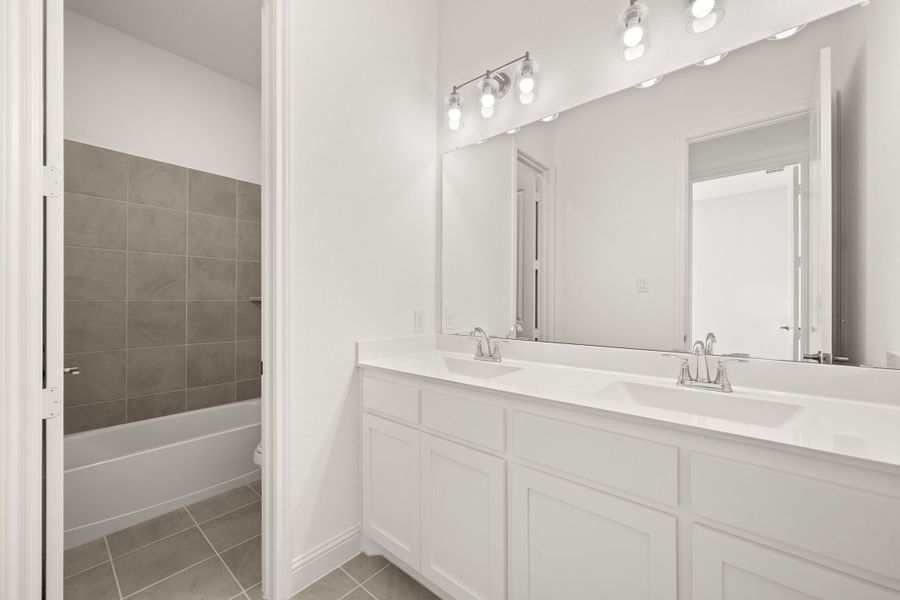 Furnished interior view inside a new home in Timberbrook, Justin (Image 13).