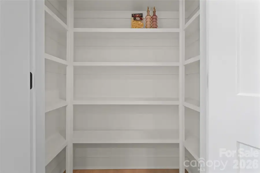 High-quality finishes for the pantry High-quality finishes for the pantry