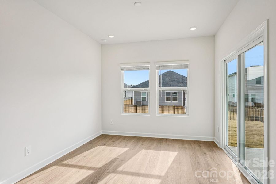 Spacious, unfurnished interior of a new home in Oxford Station, Salisbury (Image 12).