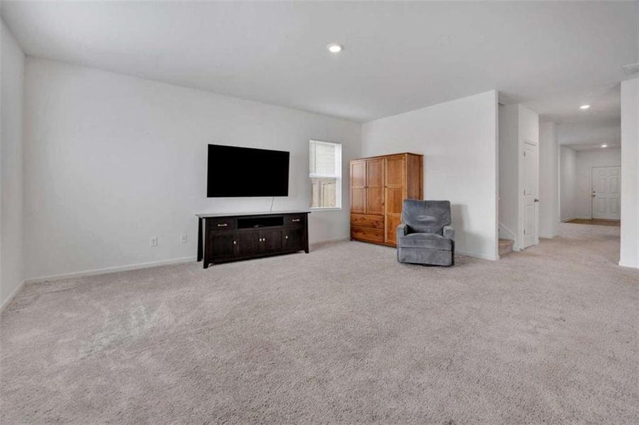 Spacious, unfurnished interior of a new home in , Covington (Image 25).
