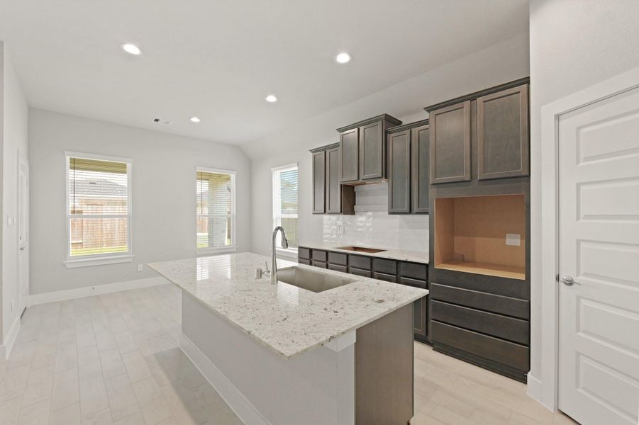 Furnished interior view inside a new home in Briarwood Crossing, Rosenberg (Image 5).