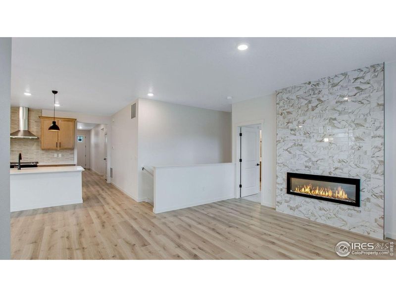 Spacious, unfurnished interior of a new home in Hansen Farm, Fort Collins (Image 11).