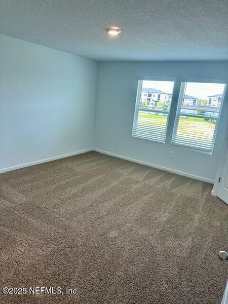 Spacious, unfurnished interior of a new home in Corsair, Middleburg (Image 19).