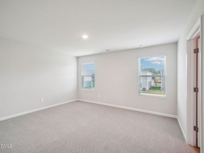 30-web-or-mls-Raleigh - River Glen - 636