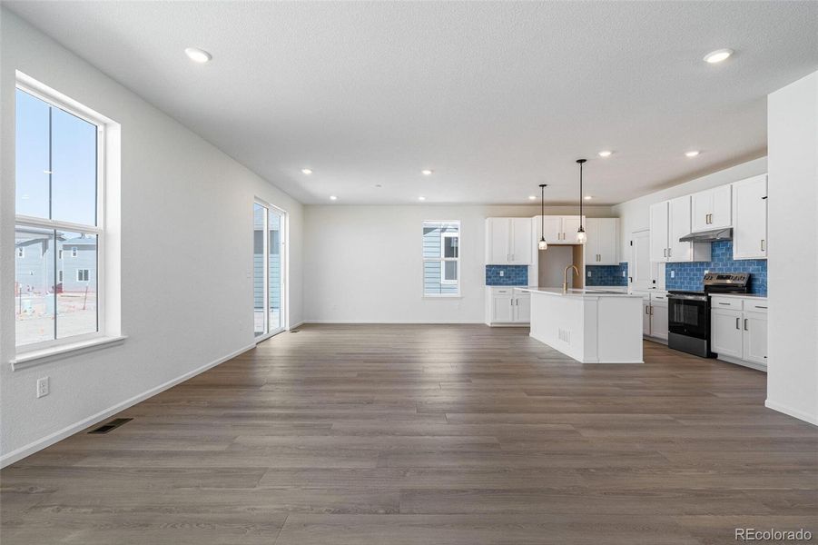 Spacious, unfurnished interior of a new home in Farmlore, Brighton (Image 18).