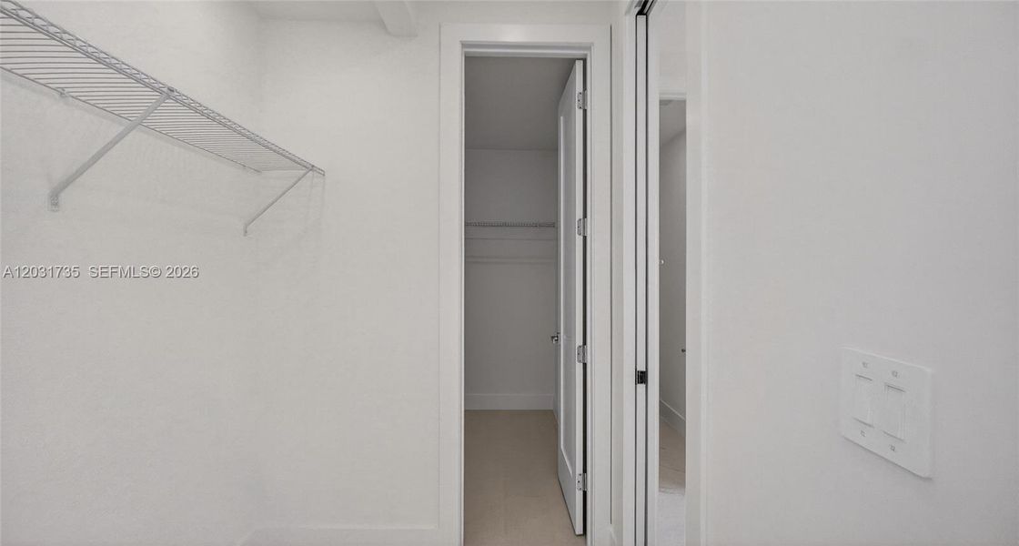Spacious, unfurnished interior of a new home in , Dania Beach (Image 22).
