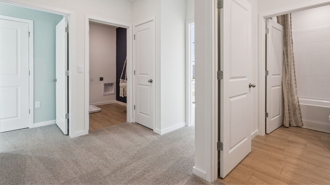 Spacious, unfurnished interior of a new home in Crossroads at Kelly Park, Apopka (Image 19).