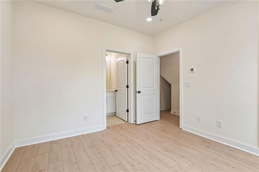 Spacious, unfurnished interior of a new home in Townes 333, Peachtree Corners (Image 54).