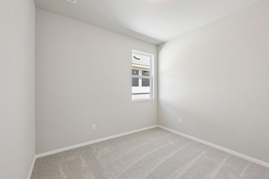 Spacious, unfurnished interior of a new home in Harvest Ridge, Elgin (Image 17).