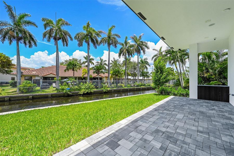 Front exterior of a new home in , Wilton Manors, FL, highlighting curb appeal (Image 21).