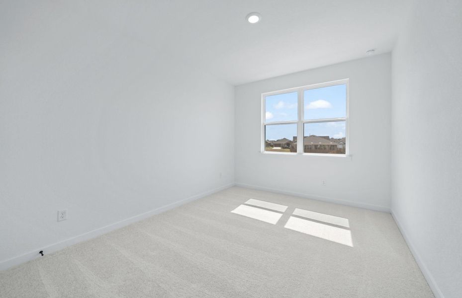 Spacious, unfurnished interior of a new home in 6 Creeks, Kyle (Image 28).