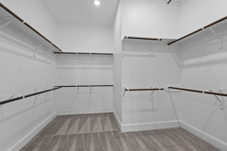 Spacious, unfurnished interior of a new home in Coastal Point, League City (Image 24).