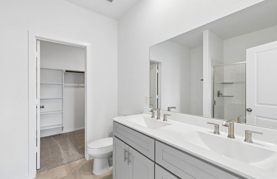 Furnished interior view inside a new home in Stokesbury, Waller (Image 11).