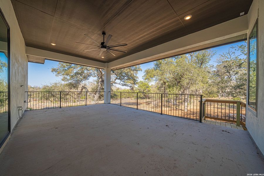 Exterior details and patio area of a home in , New Braunfels (Image 4).