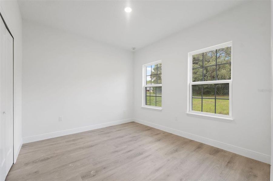 Spacious, unfurnished interior of a new home in , Ocala (Image 22).