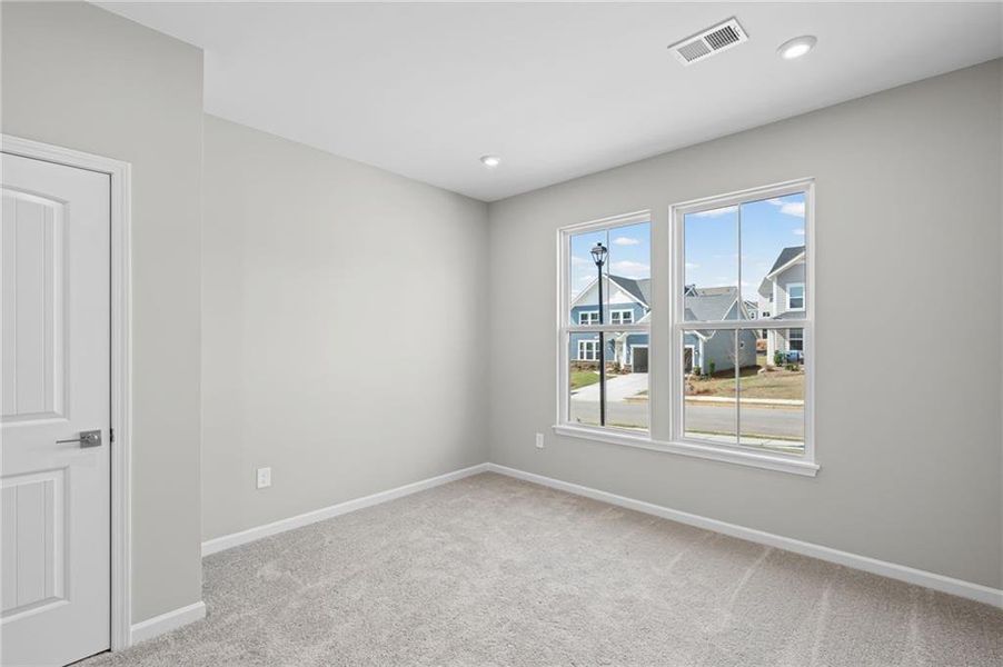 Spacious, unfurnished interior of a new home in Twin Lakes, Hoschton (Image 32).