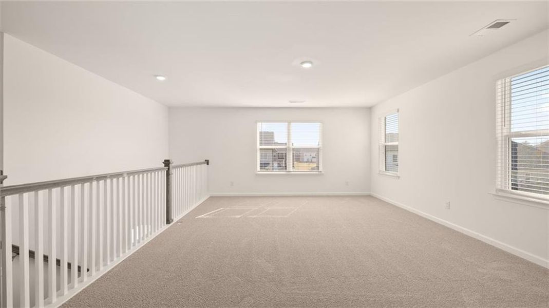 Spacious, unfurnished interior of a new home in Westland, Bogart (Image 14).