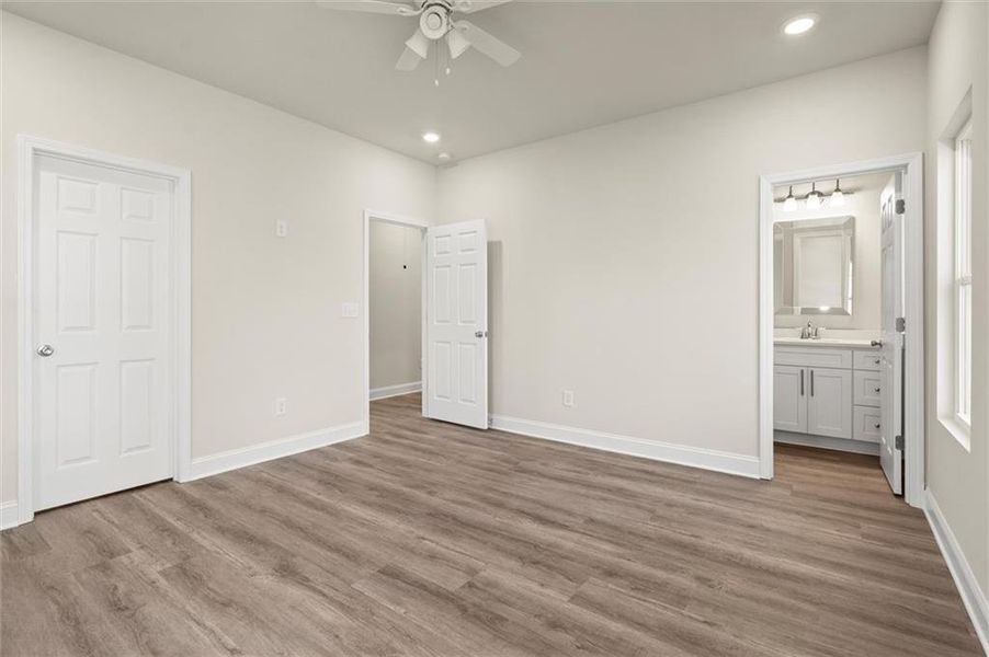 Spacious, unfurnished interior of a new home in , Gainesville (Image 28).