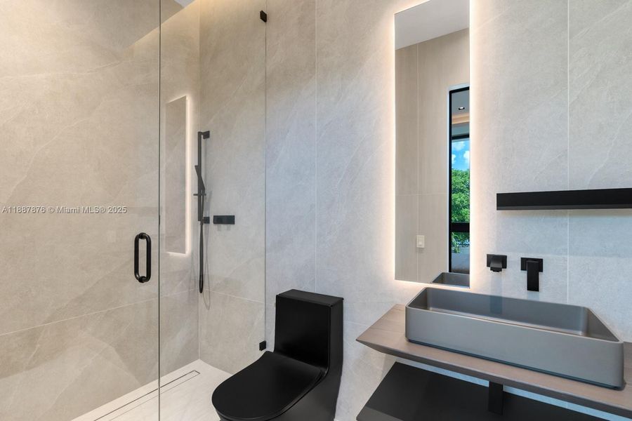 Image 62 of a home in .