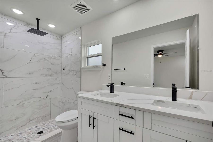Furnished interior view inside a new home in , Dunnellon (Image 6).
