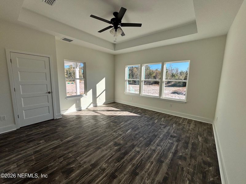 Spacious, unfurnished interior of a new home in , Melrose (Image 17).
