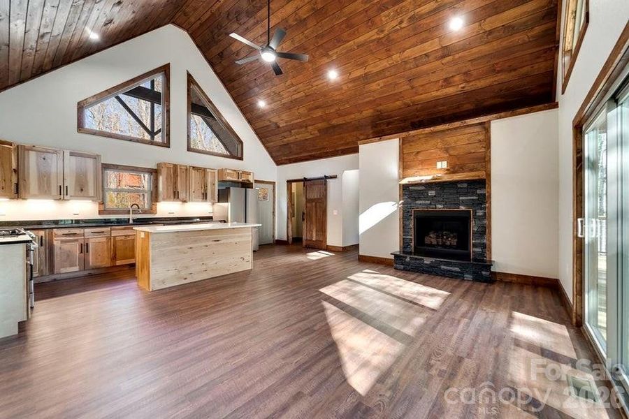 Furnished interior view inside a new home in , Murphy (Image 10).