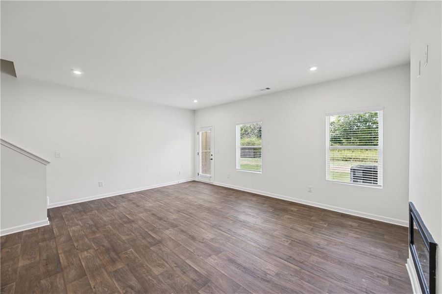 Spacious, unfurnished interior of a new home in Village Green, Adairsville (Image 14).