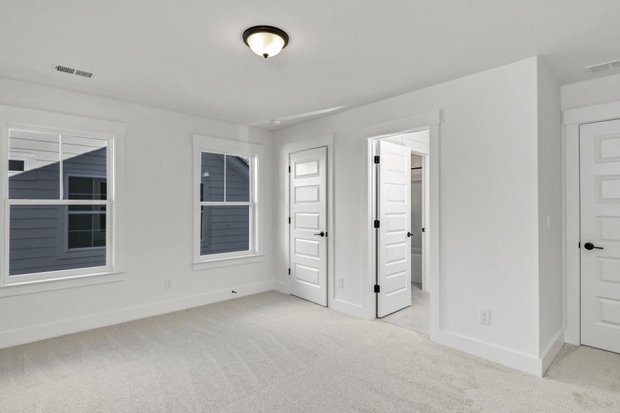 Spacious, unfurnished interior of a new home in Clubside Reserve at Summerlake, Lexington (Image 54).
