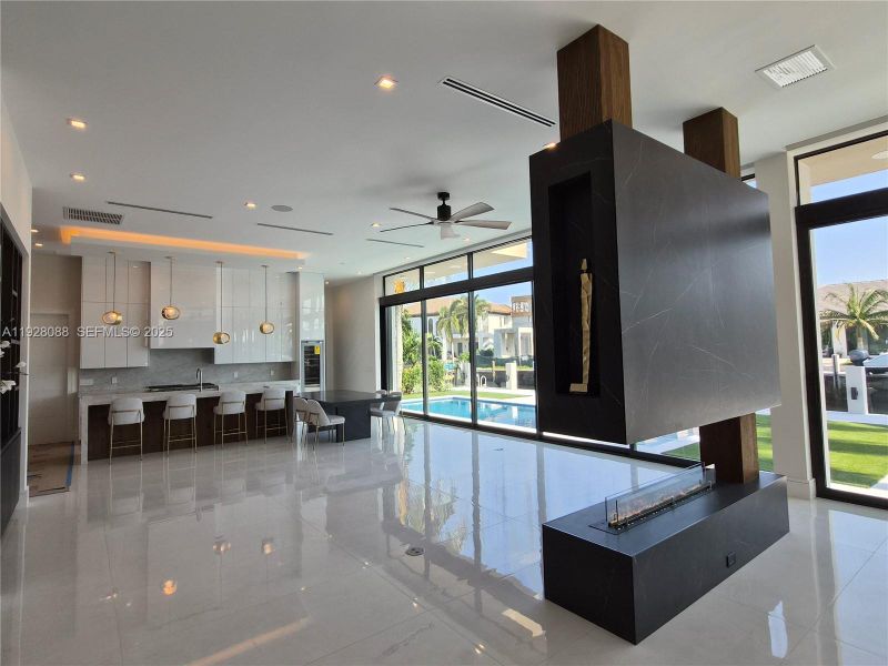 Community amenities in , Lighthouse Point (Image 59).