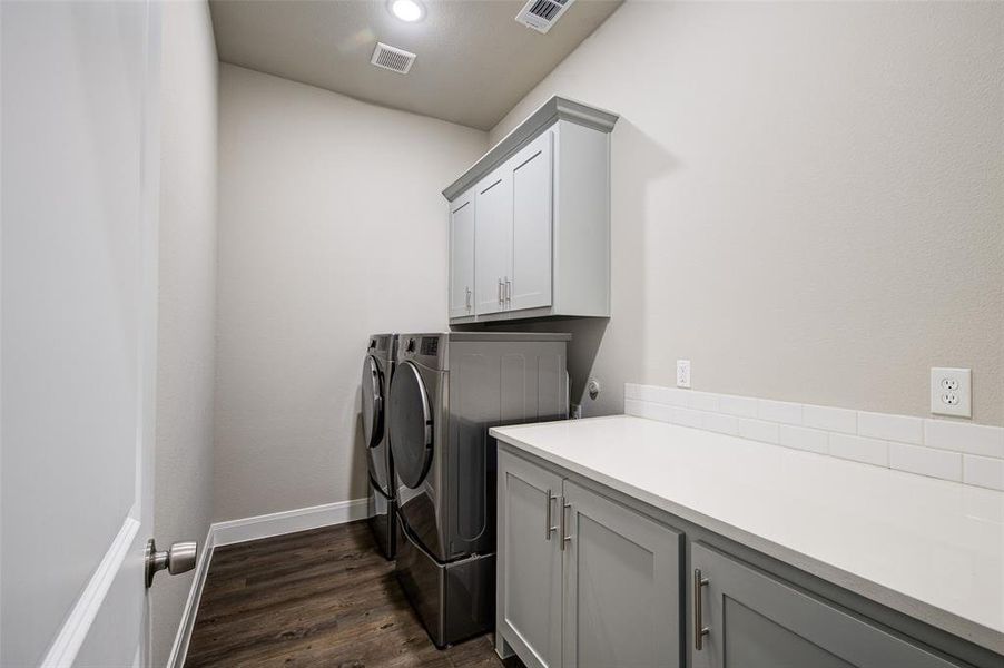 Furnished interior view inside a new home in , Bridgeport (Image 24).