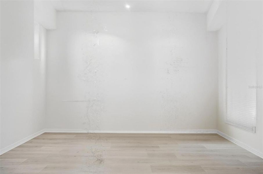 Spacious, unfurnished interior of a new home in Matanzas Cove, Palm Coast (Image 16).