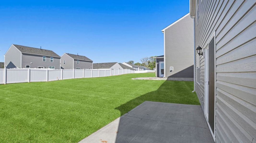 Exterior details and patio area of a home in Woodglen, Piedmont (Image 4).