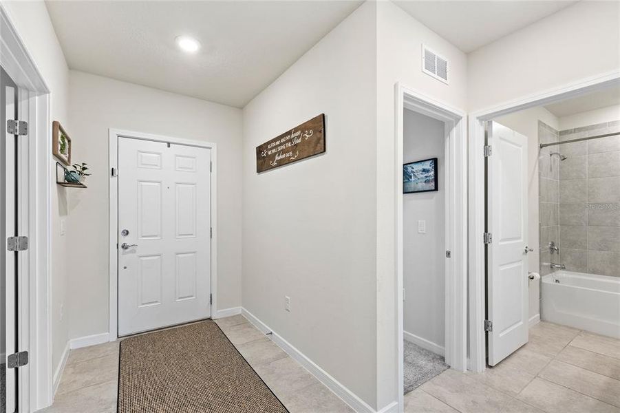 Spacious, unfurnished interior of a new home in Winding Meadows, Apopka (Image 22).