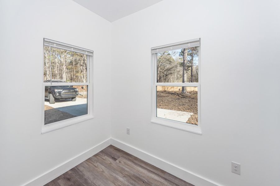 Spacious, unfurnished interior of a new home in , Goose Creek (Image 25).