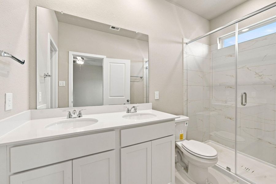 Furnished interior view inside a new home in Laurel Landing, Alvin (Image 6).