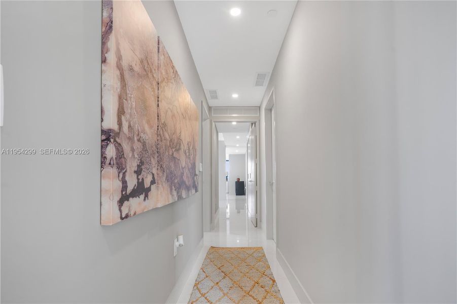 Spacious, unfurnished interior of a new home in , Miami (Image 21).