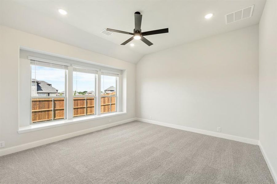 Spacious, unfurnished interior of a new home in Homestead at Daniel Farms Phase 2, DeSoto (Image 27). Spacious, unfurnished interior of a new home in Homestead at Daniel Farms Phase 2, DeSoto (Image 27).