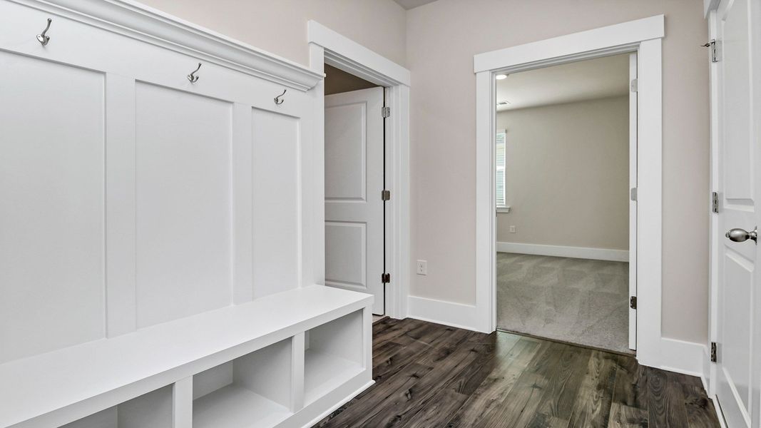 Spacious, unfurnished interior of a new home in Livingston Woods, Irmo (Image 29).