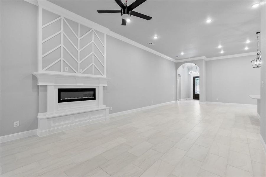 Spacious, unfurnished interior of a new home in , Greenville (Image 6).