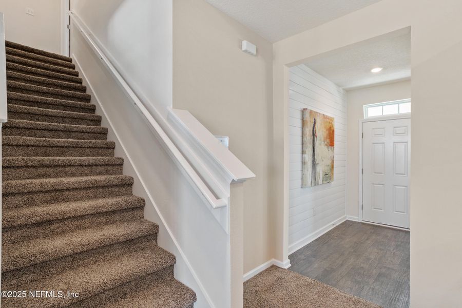 Spacious, unfurnished interior of a new home in Sawmill Branch, Palm Coast (Image 22).
