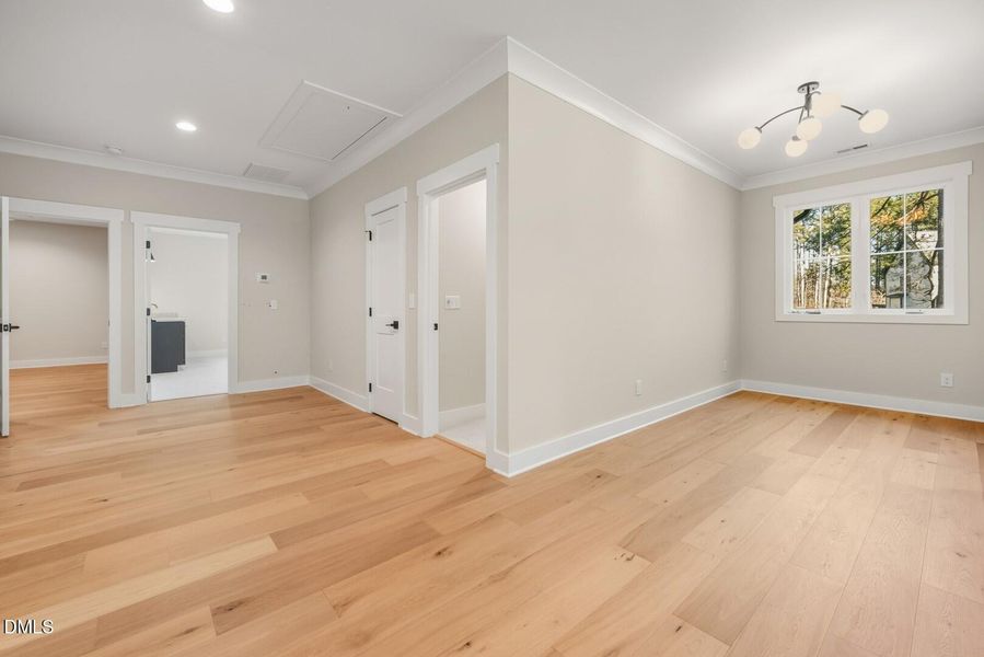 8017 Bud Morris (46) 8017 Bud Morris (46)