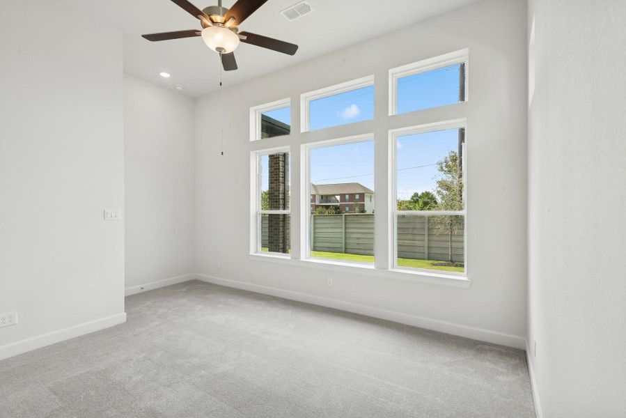 Spacious, unfurnished interior of a new home in Pomona 45' Homesites, Manvel (Image 15).
