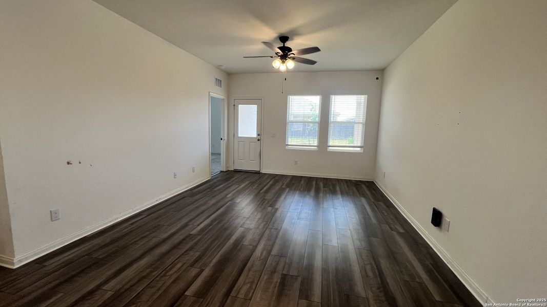 Spacious, unfurnished interior of a new home in Trails at Culebra, San Antonio (Image 21).