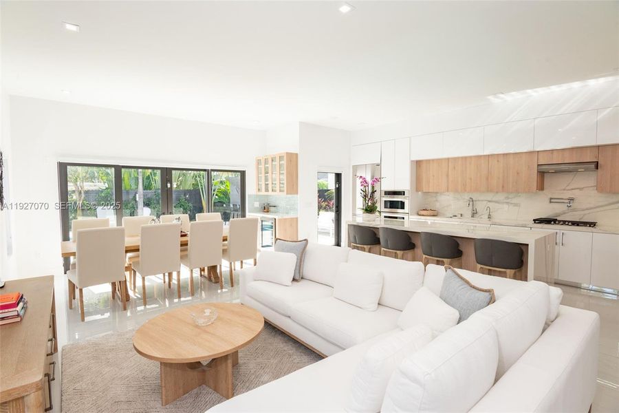 Furnished interior view inside a new home in , West Palm Beach (Image 40). Furnished interior view inside a new home in , West Palm Beach (Image 40).