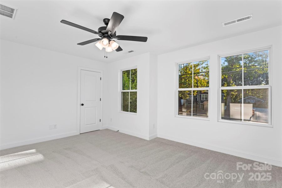 Spacious, unfurnished interior of a new home in , Charlotte (Image 26).