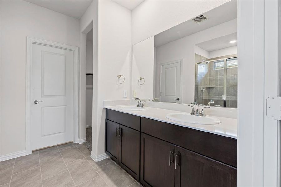 Furnished interior view inside a new home in Stratton Place, Greenville (Image 5). Furnished interior view inside a new home in Stratton Place, Greenville (Image 5).