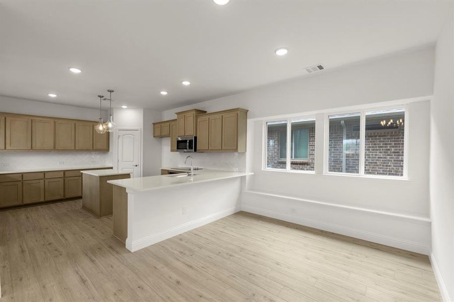07. 1704 Meadow Crest - Dining